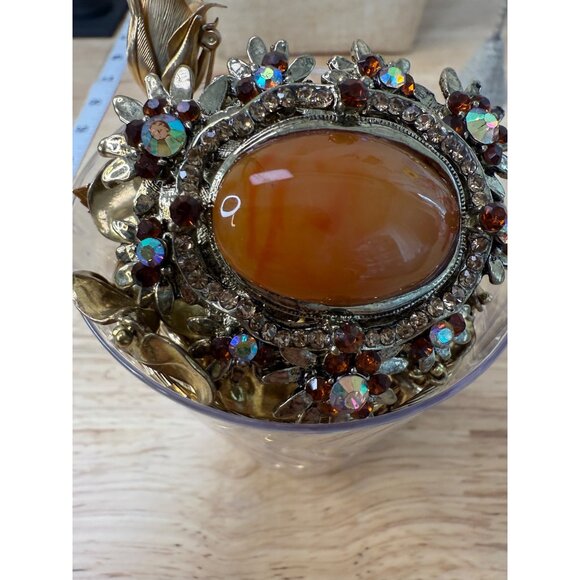 Gold Tone Wearable Jewelry Lot Mixed Styles & Pieces Includes Rhinestone Brooch - Picture 3 of 12